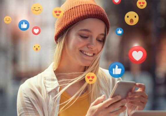 New study sheds light on the psychological burden of having a massive social media audience