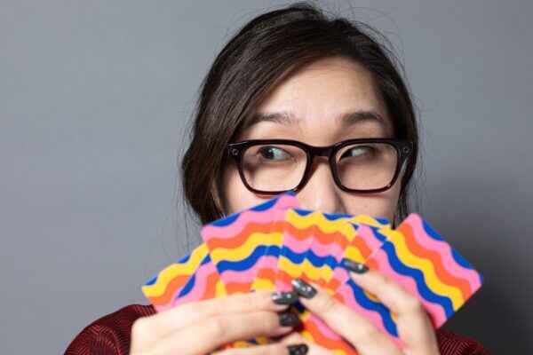 With smart glasses, Meta holds all the cards but fails to play them well